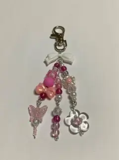 ビーズキーホルダー　ピンク　リボン