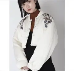 MURUA 刺繍入りクロップドジャケット　ライトカーキ