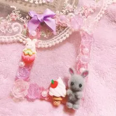 うさぎとソフトクリームのホイップデコ トレカケース うさぎ 薔薇 リボン