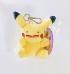 ポケモン へんしん メタモン ピカチュウ ぬいぐるみキーホルダー　8cm韓国限定