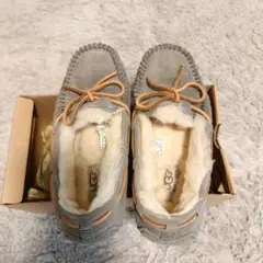 UGG W Dakota グレー モカシン 5