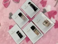 クレ・ド・ポー　ファンデーション　サンプル4種各１包　（＋下地１包）