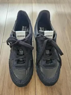 NOVESTA PERVERZE MARATHON スニーカー サイズ37 - メルカリ
