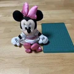 ミニーマウス ぬいぐるみ キーチェーン付き　WISP