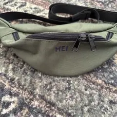 MEI ボディバッグ オリーブグリーン