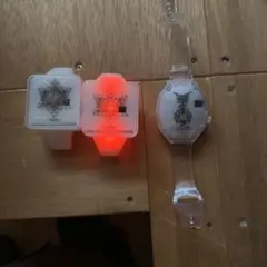 東方神起　ミニペンライト✕２　TBブレスレットライト 東方神起 ミニペンライト✕2 TBブレスレットライト