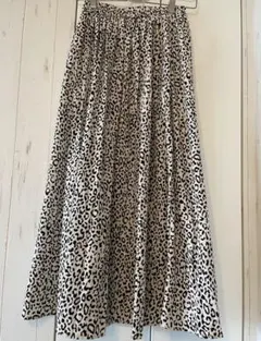 ヒョウ柄ロングスカート