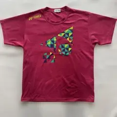 YONEX 幾何学模様 赤ピンクTシャツ S