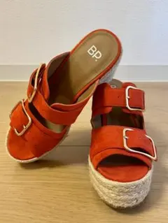 バーニーズニューヨーク購入 size6M ウェッジサンダル オレンジのサムネイル
