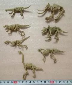 【7点まとめ売り】●恐竜骨格フィギュア