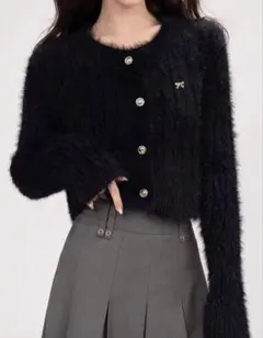 ボタン付きカーディガン ブラック　ラウンドネック 長袖 カーディガン ニット秋冬