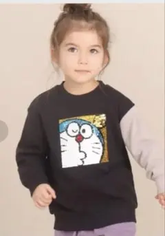 【THE SHOP TK】ドラえもん リバーシブルスパンコールトレーナー110㌢