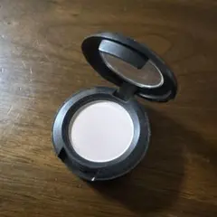 MAC アイシャドウ YOGURT マットのサムネイル