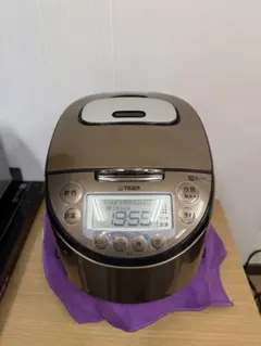 TIGER タイガー IH炊飯器 JKT-P100 1.0L 2021年製のサムネイル