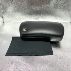CHANEL 黒 レザー メガネケースのサムネイル