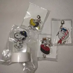 新品　スヌーピー　つながるアクリルチャーム　お寿司　阪急　アクリル　キャップ