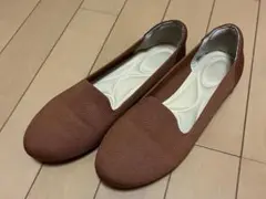 ブラウン フラットシューズ