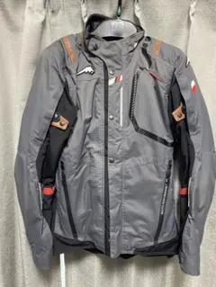 【メルカリ祭　限定値下げ中】クシタニ　アロフトジャケット　グレー　Mサイズ 2025年最新】クシタニ ジャケット アロフトの人気アイテム - メルカリ