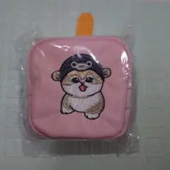 モフサンド カラビナ付き刺繍スクエアミニポーチ ピンク フグ