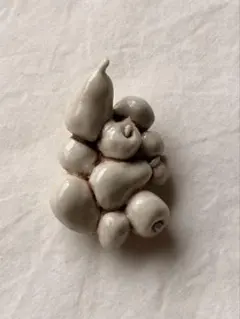 フルーツ　ブローチのサムネイル