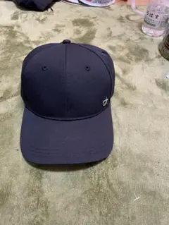 黒いベースボールキャップ　カルバンクライン