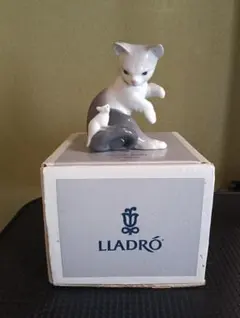 LLADRÓ リヤドロ 驚いた仔猫ちゃん 猫とネズミ 陶器 置物のサムネイル