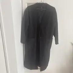 ダークグレーロングコート