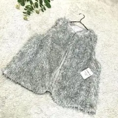 hanahana【新品】フェイクファーベスト　グレー　軽量　ふわふわ