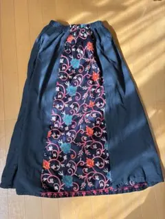 刺繍スカート
