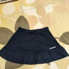 Babolat ネイビー テニススカート フリル付き