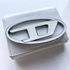 【美品】ディーゼル　三つ折り財布　ミニウォレット　Dロゴ ビッグロゴ　ホワイト