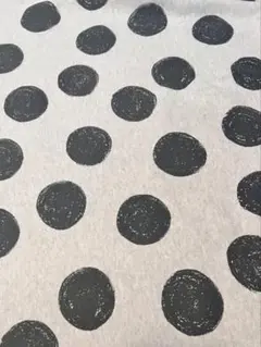 クレヨンドット　スムースニット生地　生成　puriri