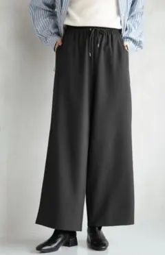 黒 ワイドパンツ ドローコード付き