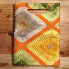 着物 帯 和風 日本 和柄 ポーチ クラッチバッグ オレンジ 黄色 緑 1点物