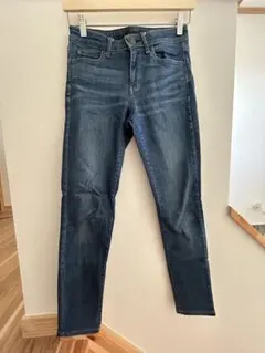 UNIQLOウルトラストレッチジーンズ 24（61cm）ダークブルー