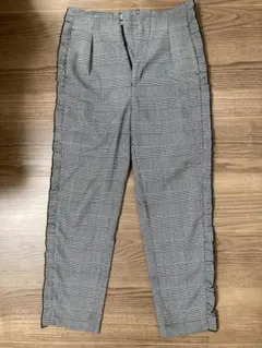 【AG by aqua girl】チェック柄テーパードパンツ サイドフリル付き