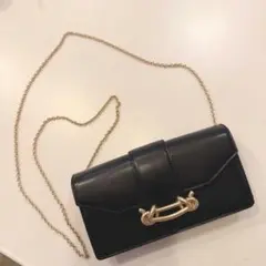 CHARLES & KEITH ブラックショルダーバッグ