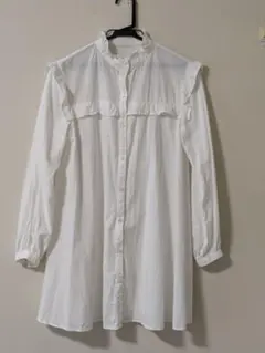 GU フリル付きホワイト長袖シャツ