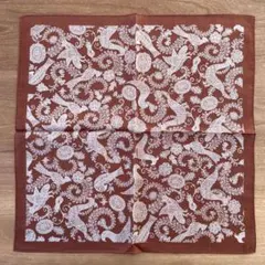 茶色の鳥と植物模様ハンカチ