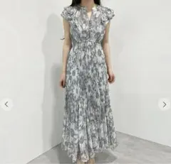 【美品】COCODEAL 線画フラワーフリルプリーツワンピース グレー