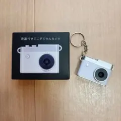 液晶付きミニデジタルカメラ 本体　ホワイトのサムネイル