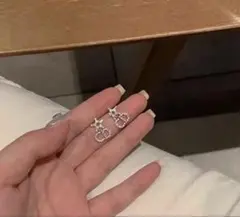 CD ロゴ ピアス 星型 ノベルティ