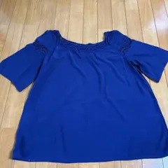 COMPTOIR DES COTONNIERSネイビー半袖 レース装飾 トップスのサムネイル