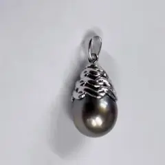 K18WG 真珠 パール 黒蝶真珠 ペンダント ネックレストップ