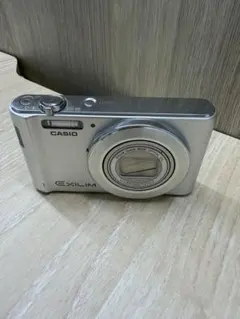 CASIO EXILIM EX-ZR200 本体 ＆バッテリー 付属品無 - メルカリ