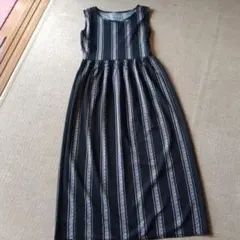 ノースリーブロングワンピース 黒白ストライプ