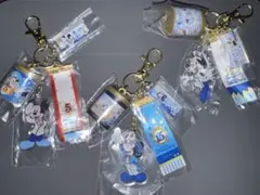 ディズニーシー 25周年 カプセルトイ 5周年15周年20周年 キーチェーンのサムネイル