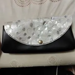 ハンドメイド 黒と銀色の長財布　牛革