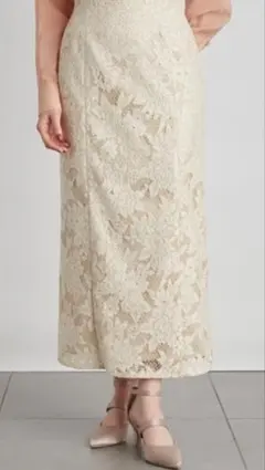 Lily Brownリリーブラウン　スリットレースタイトスカート　ベージュ