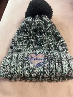 最安値美品送料無料カラフルなポンポン付きニット帽セット2点